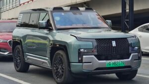 Mansory Defender